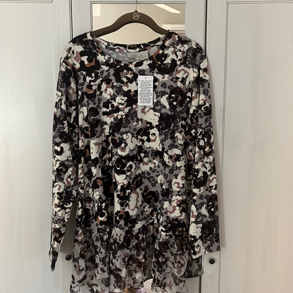 LOGO lounge top, size large